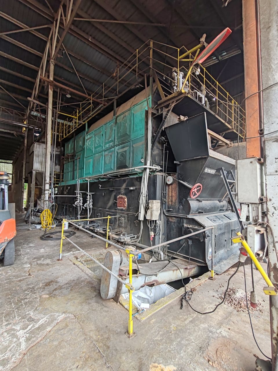 Internal and external boiler inspection by PK Comrades technicians in Malaysia